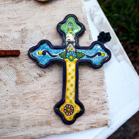 Mexico TALAVERA Cross Hand Made Mexican Folk Art Pottery Wall Decor 5.5” Signed - Picture 1 of 6